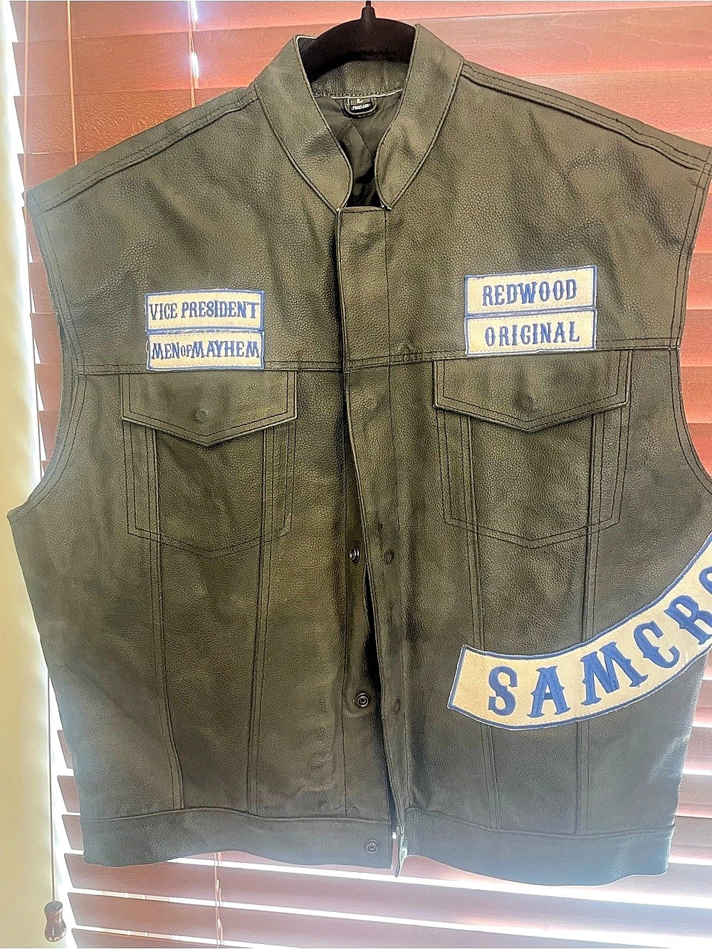 Sons of Anarchy SAMCRO Leather Cut Vest Men's Black LARGE